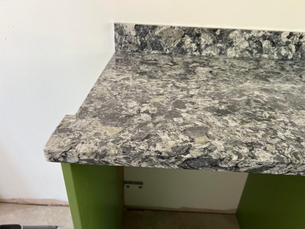 Utility room fit-out for a customer using Azul Aran Unistone 30mm