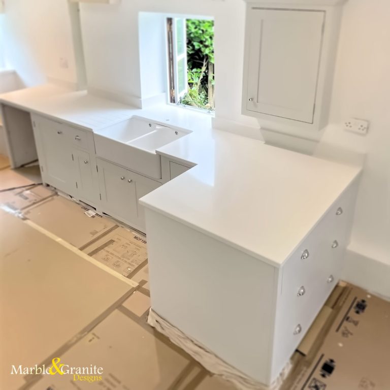 white custom quartz worktops