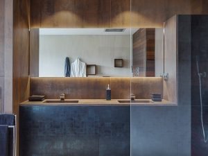 Section header: Industrial-Effect Surfaces: The Raw Beauty of Urban Design