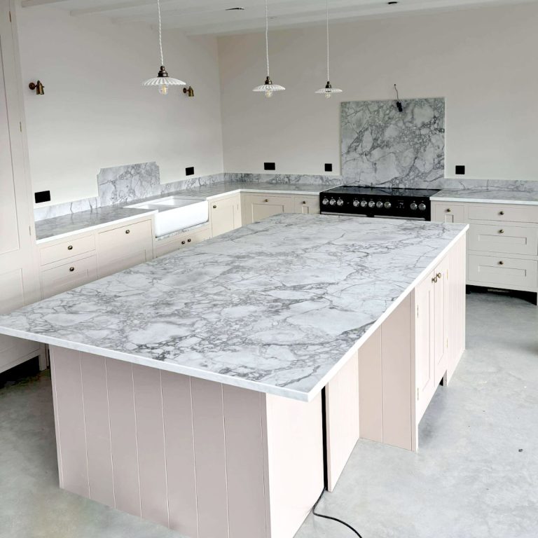Bianco Eclipsia Cimstone worktops installation